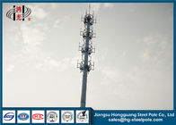 Микроволна К235 возвышается мобильная башня сотового телефона с 4 платформами